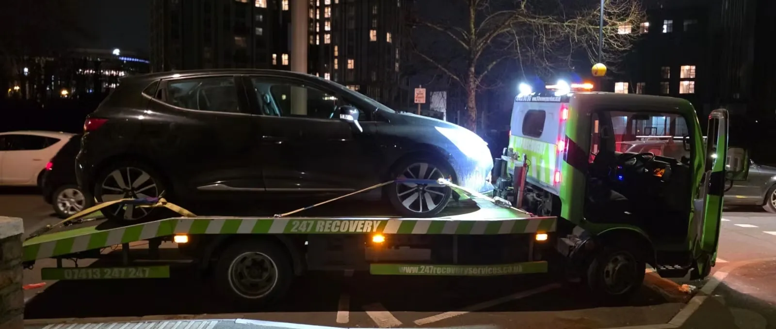 24/7 vehicle recovery at night