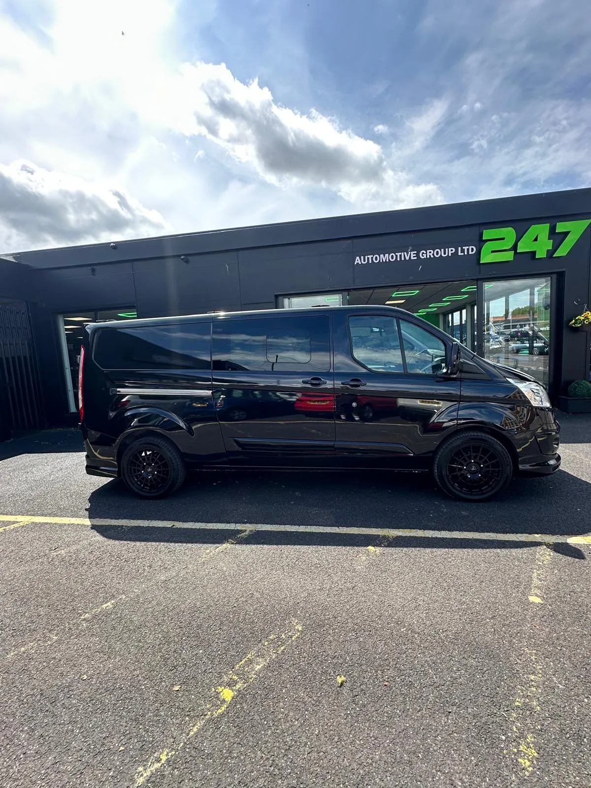Ford Transit Custom photo 2