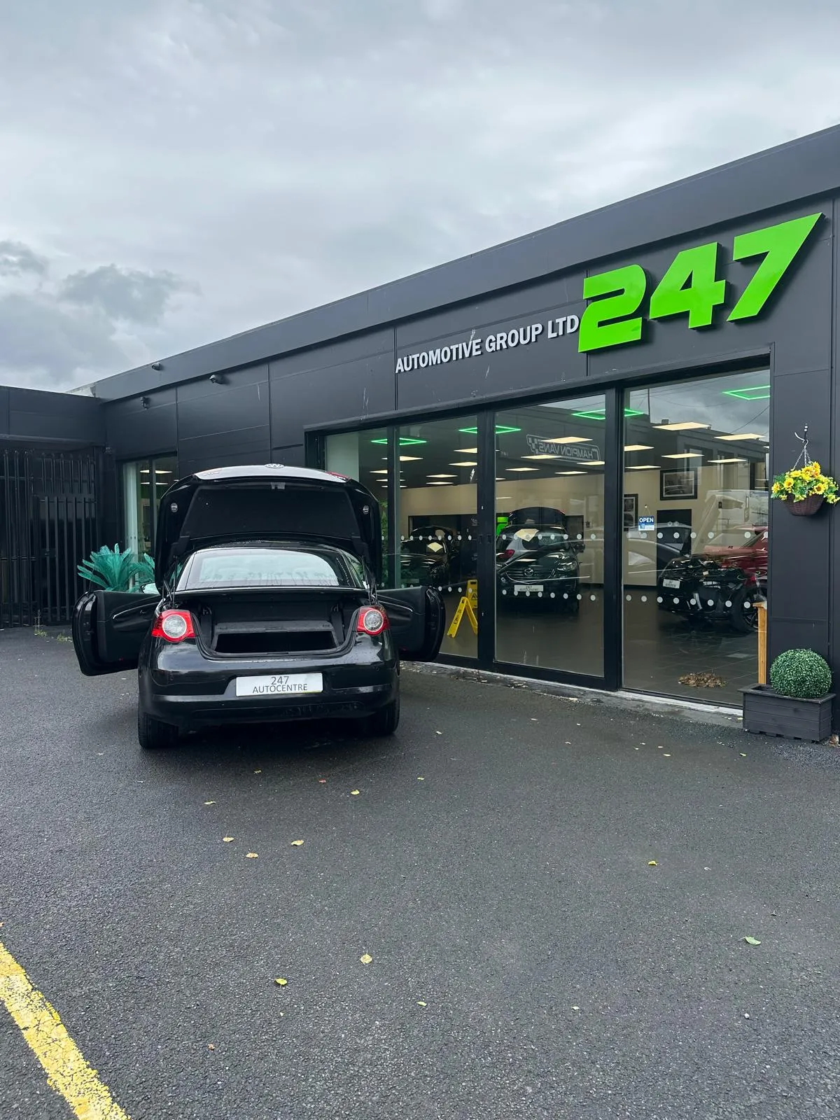 VOLKSWAGEN EOS 2.0 TDI CR Sport 2dr DSG photo 7
