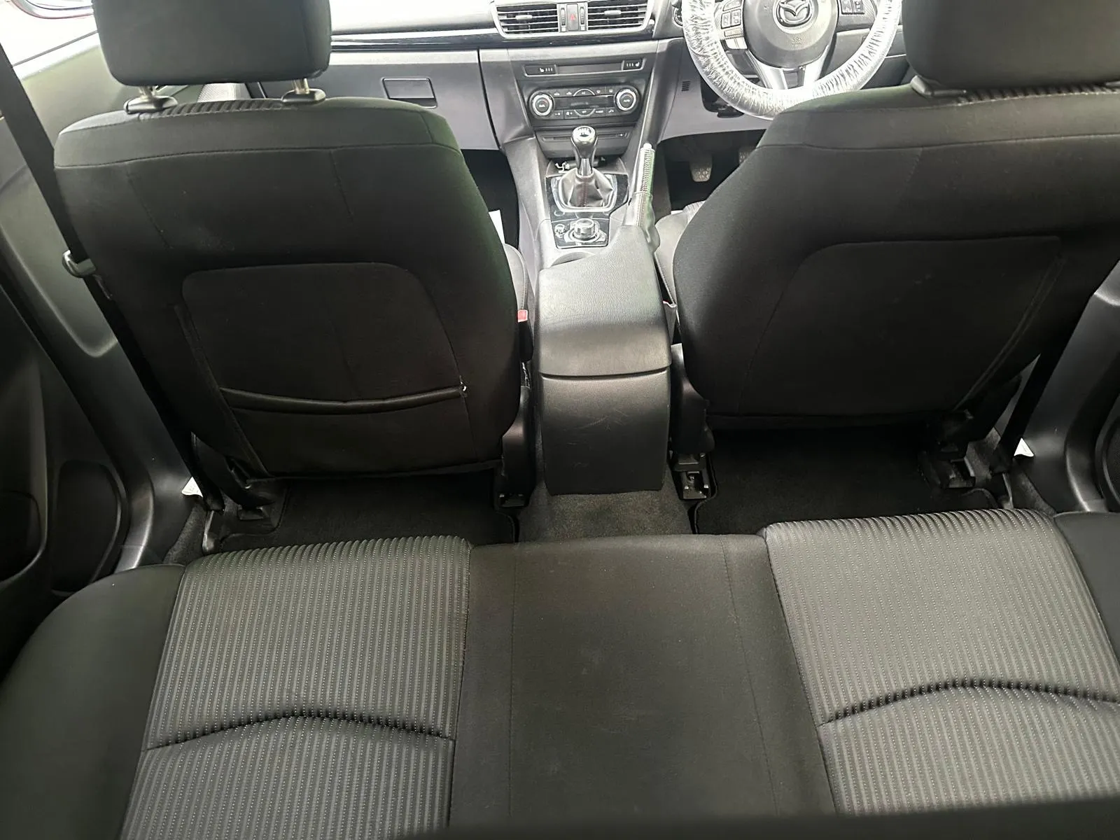 2016 Mazda3 2.2 SKYACTIV-D SE-L Nav – 6 Speed Manual photo 6