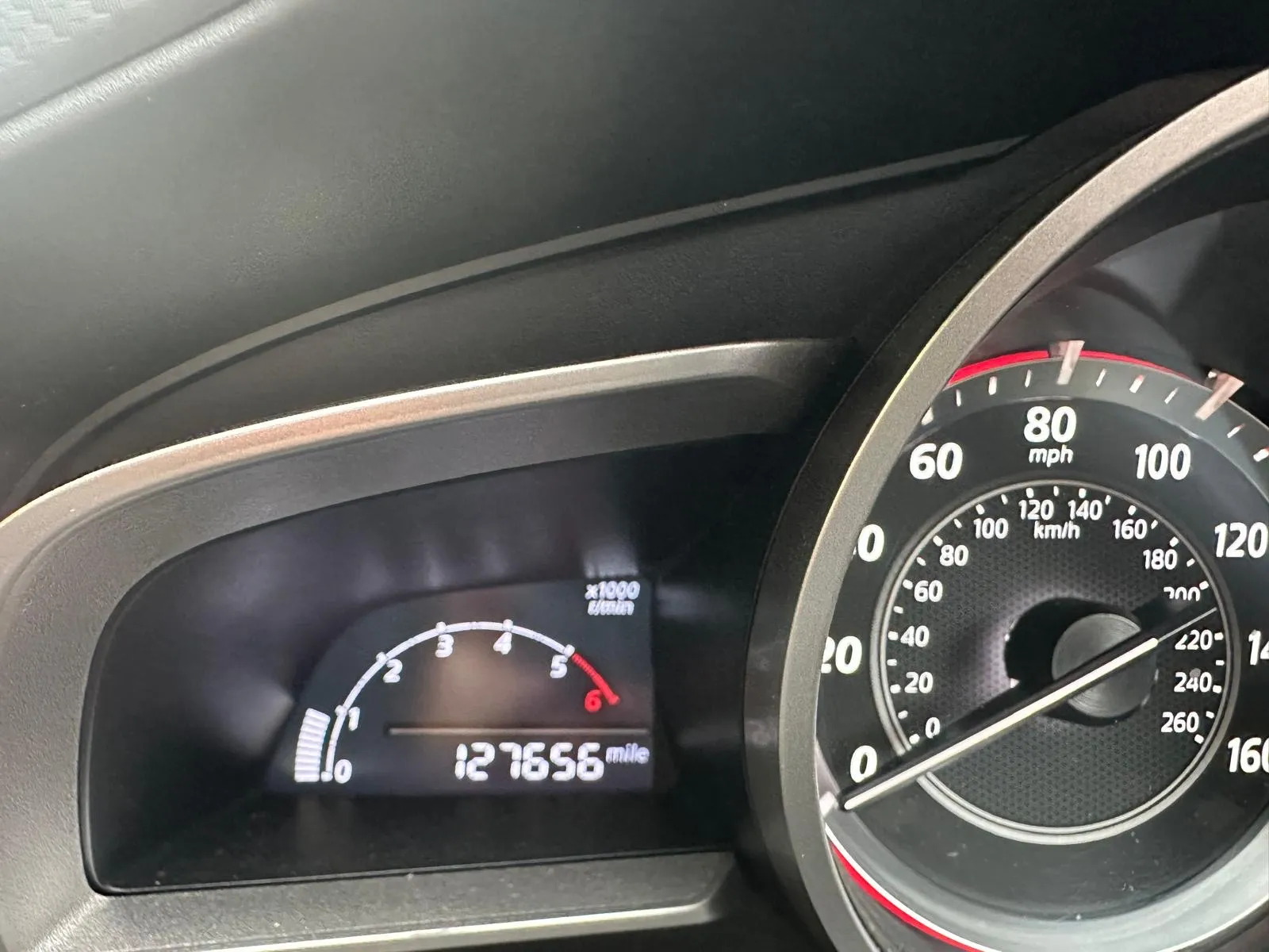 2016 Mazda3 2.2 SKYACTIV-D SE-L Nav – 6 Speed Manual photo 15