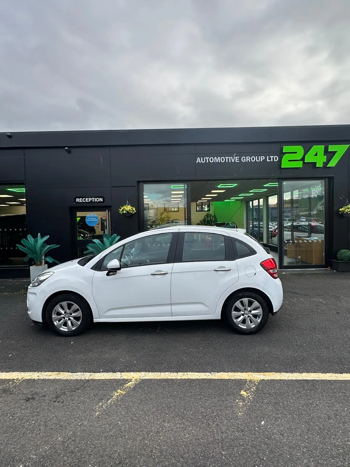 2013 Citroën C3 1.2 VTR+ 5 Door Petrol Manual photo 3