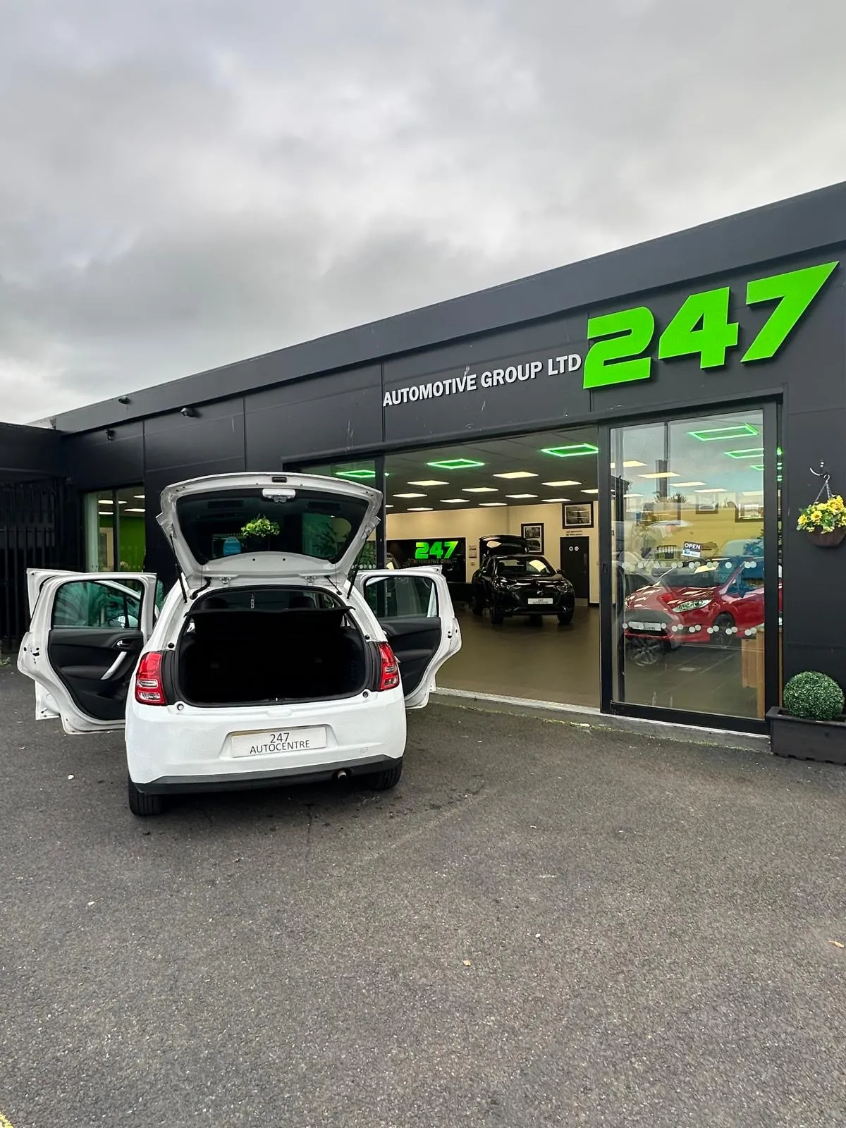 2013 Citroën C3 1.2 VTR+ 5 Door Petrol Manual photo 5