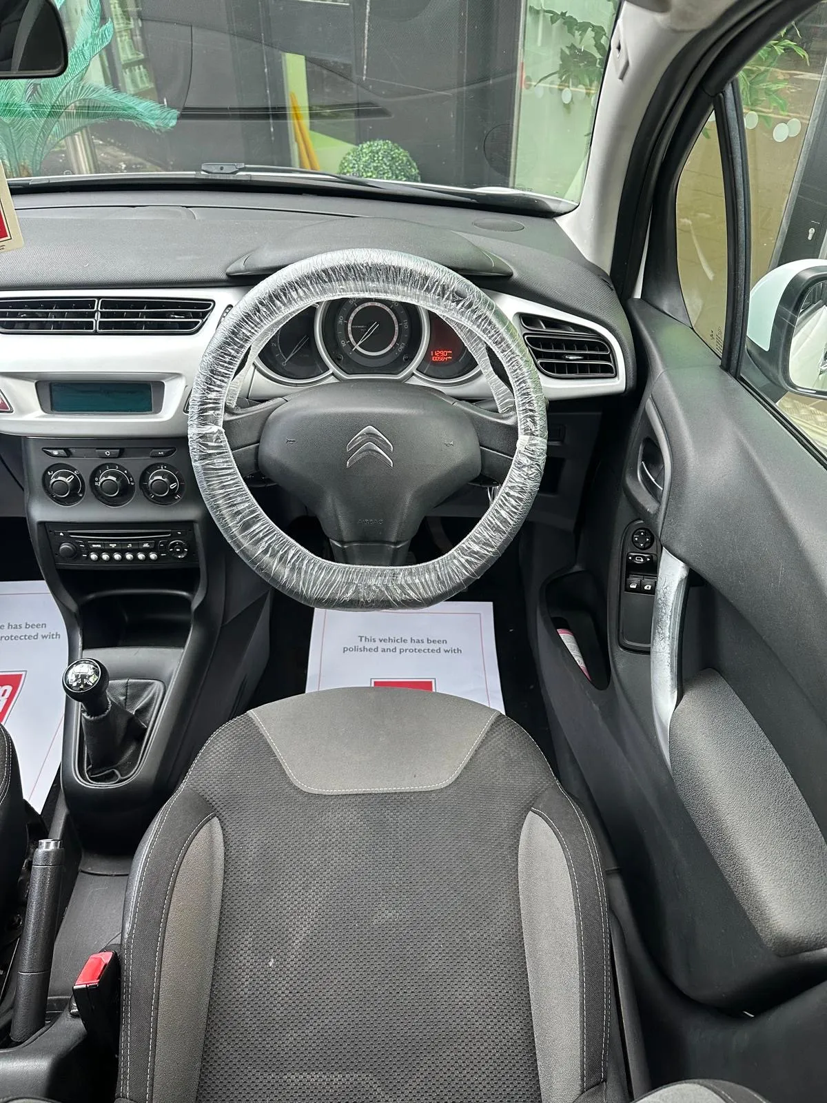 2013 Citroën C3 1.2 VTR+ 5 Door Petrol Manual photo 9