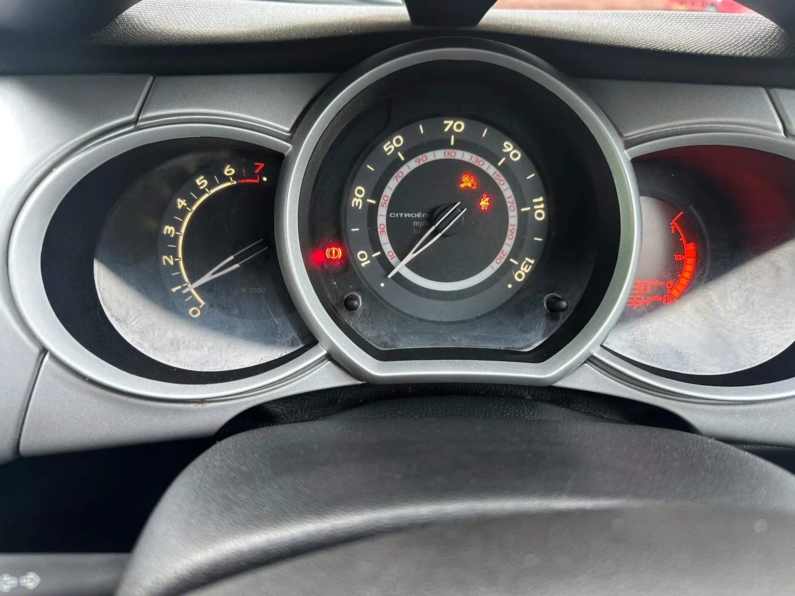 2013 Citroën C3 1.2 VTR+ 5 Door Petrol Manual photo 10