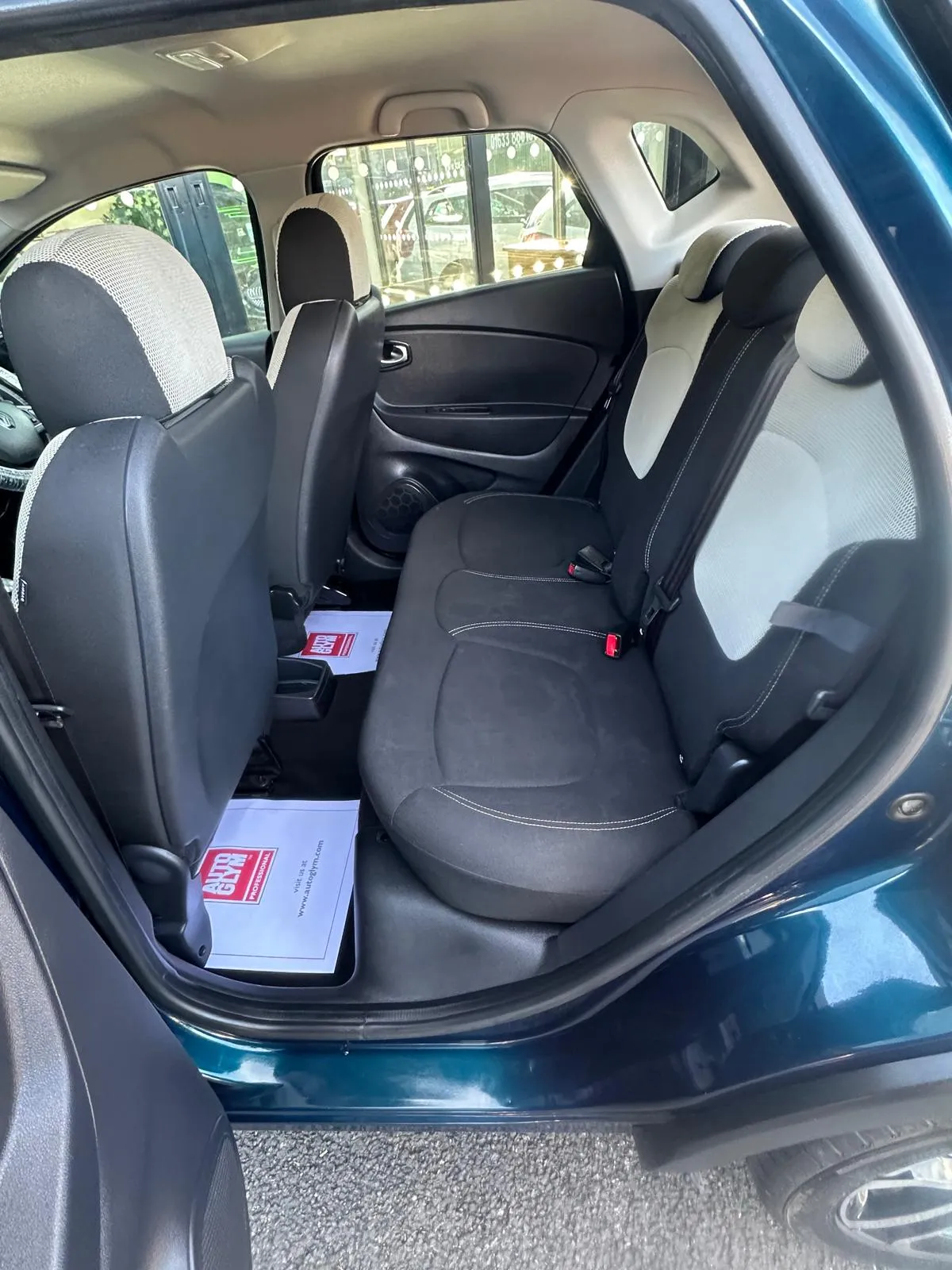 Renault Captur Captur Iconic TCe photo 13