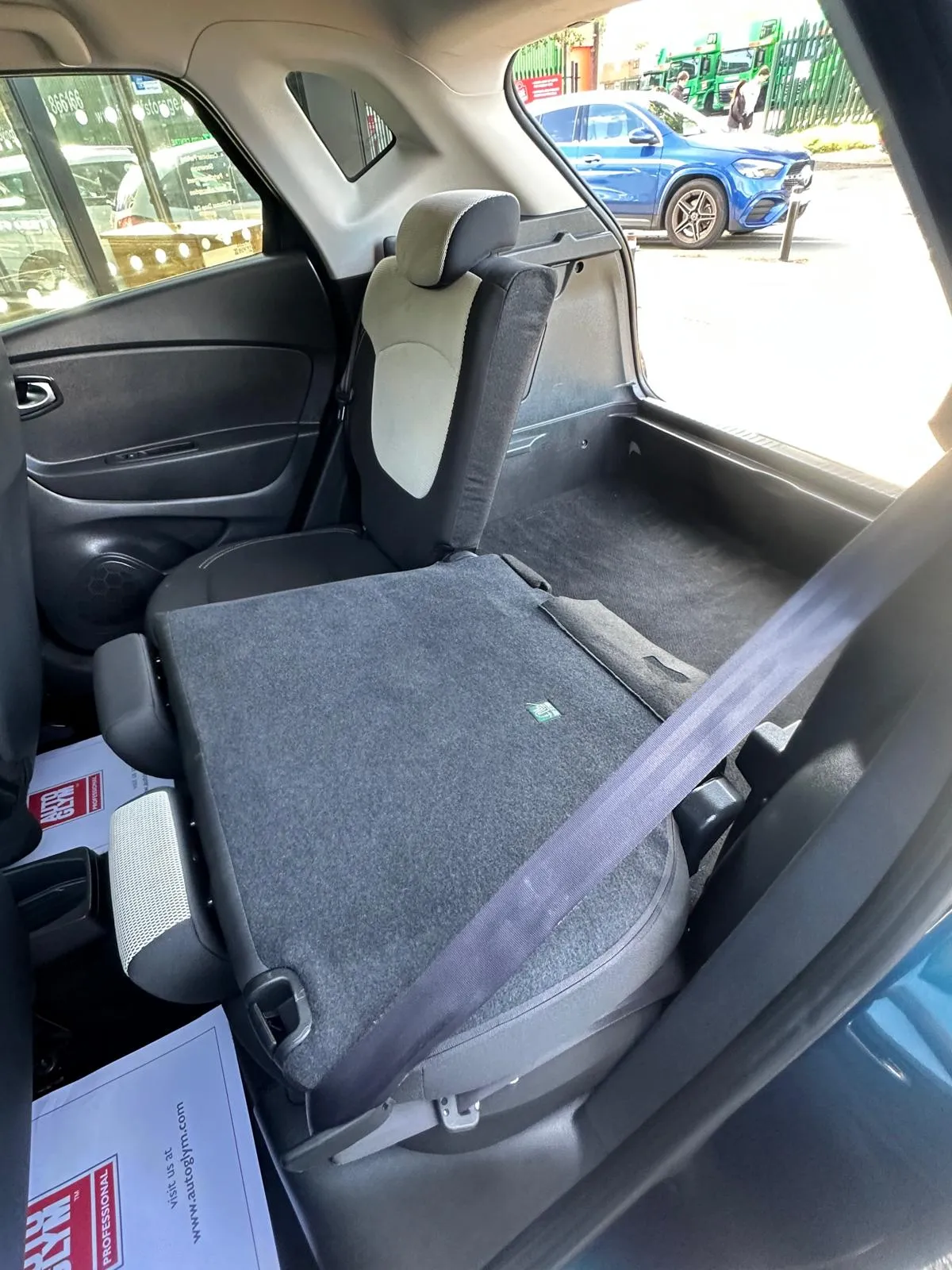 Renault Captur Captur Iconic TCe photo 14