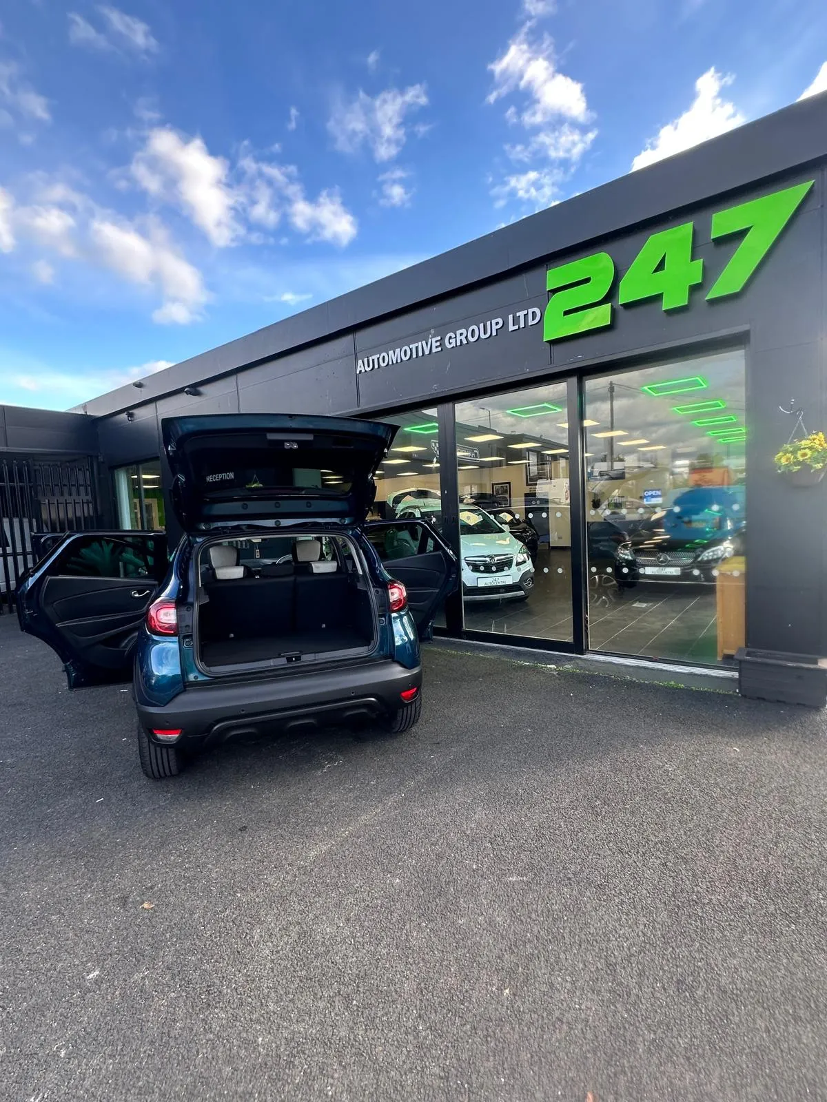 Renault Captur Captur Iconic TCe photo 18