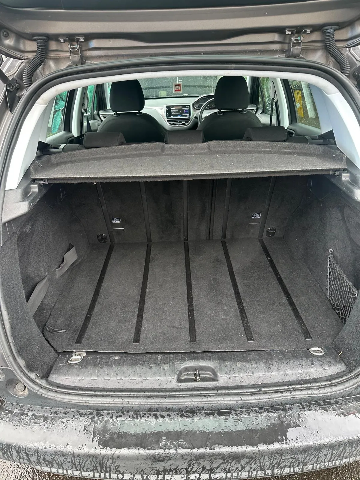 Peugeot 2008 Active photo 6