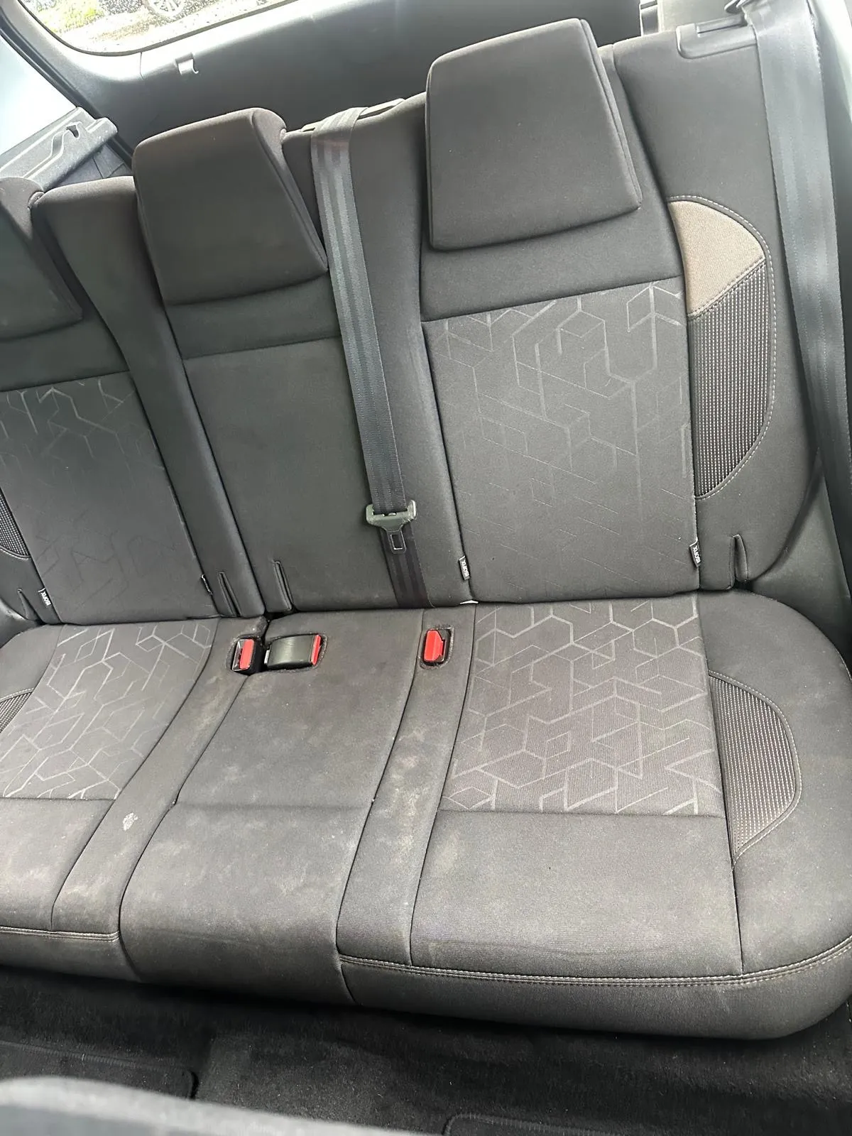 Peugeot 2008 Active photo 11