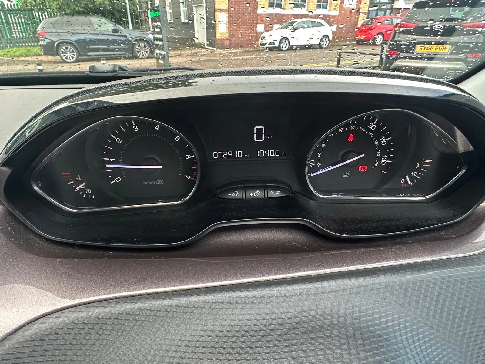 Peugeot 2008 Active photo 25